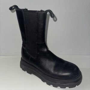 Steve Madden Chelsea Explorer Black Leather Booties Lugsole Boots Size 8 Rare